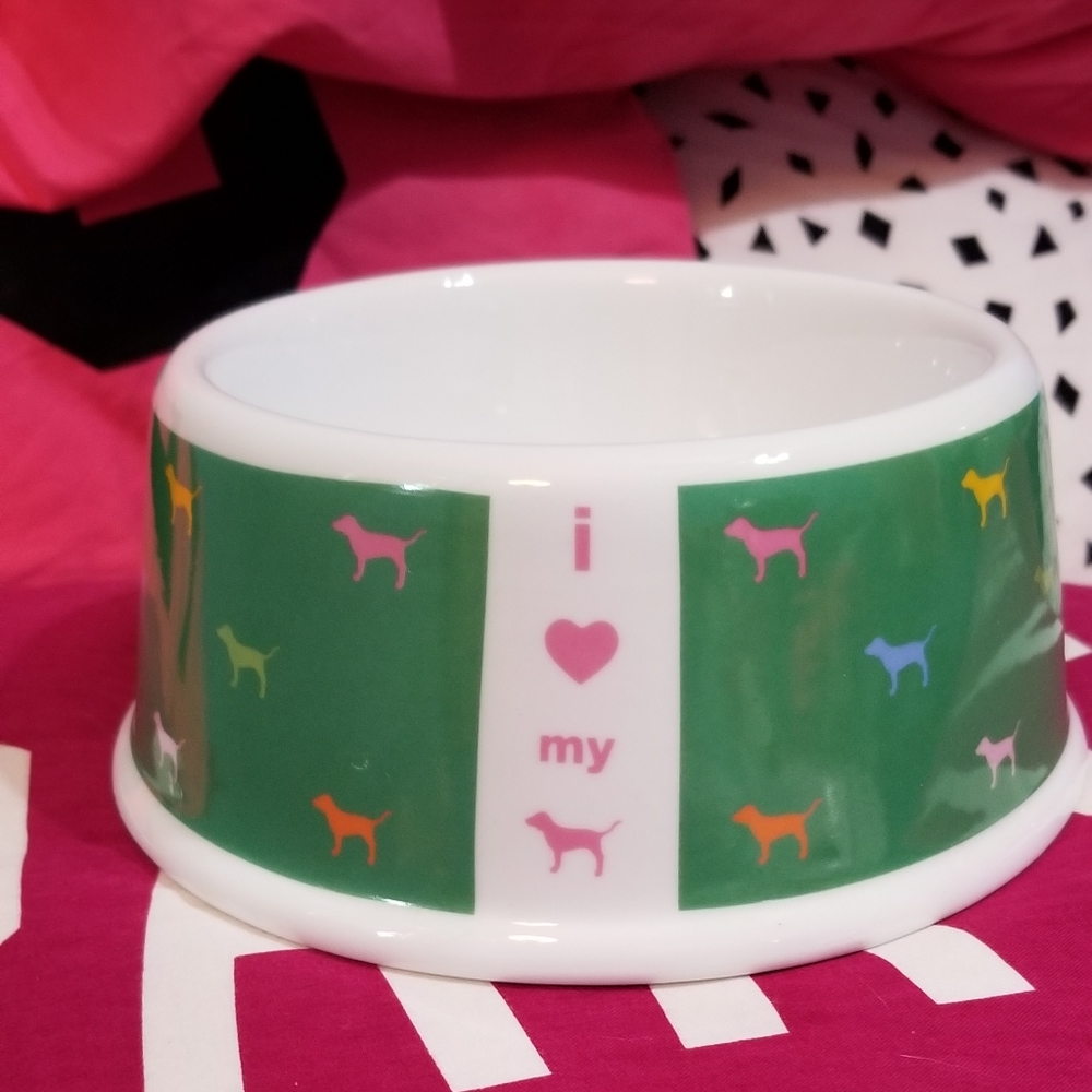 VS PINK 💚💚  🐶BOWL🐶FAIR OFFERS WELCOMED!!!